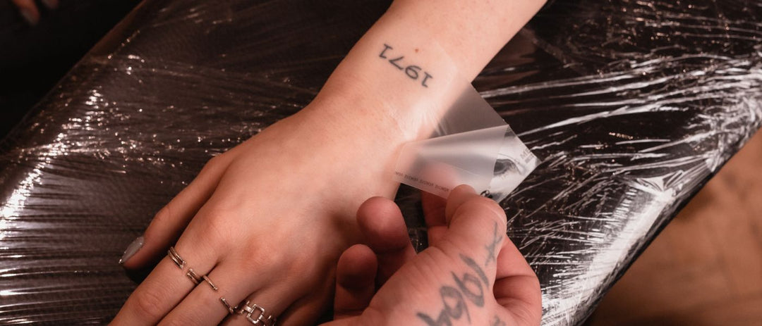 Tattoos mit Neurodermitis » Das musst Du beachten ✓