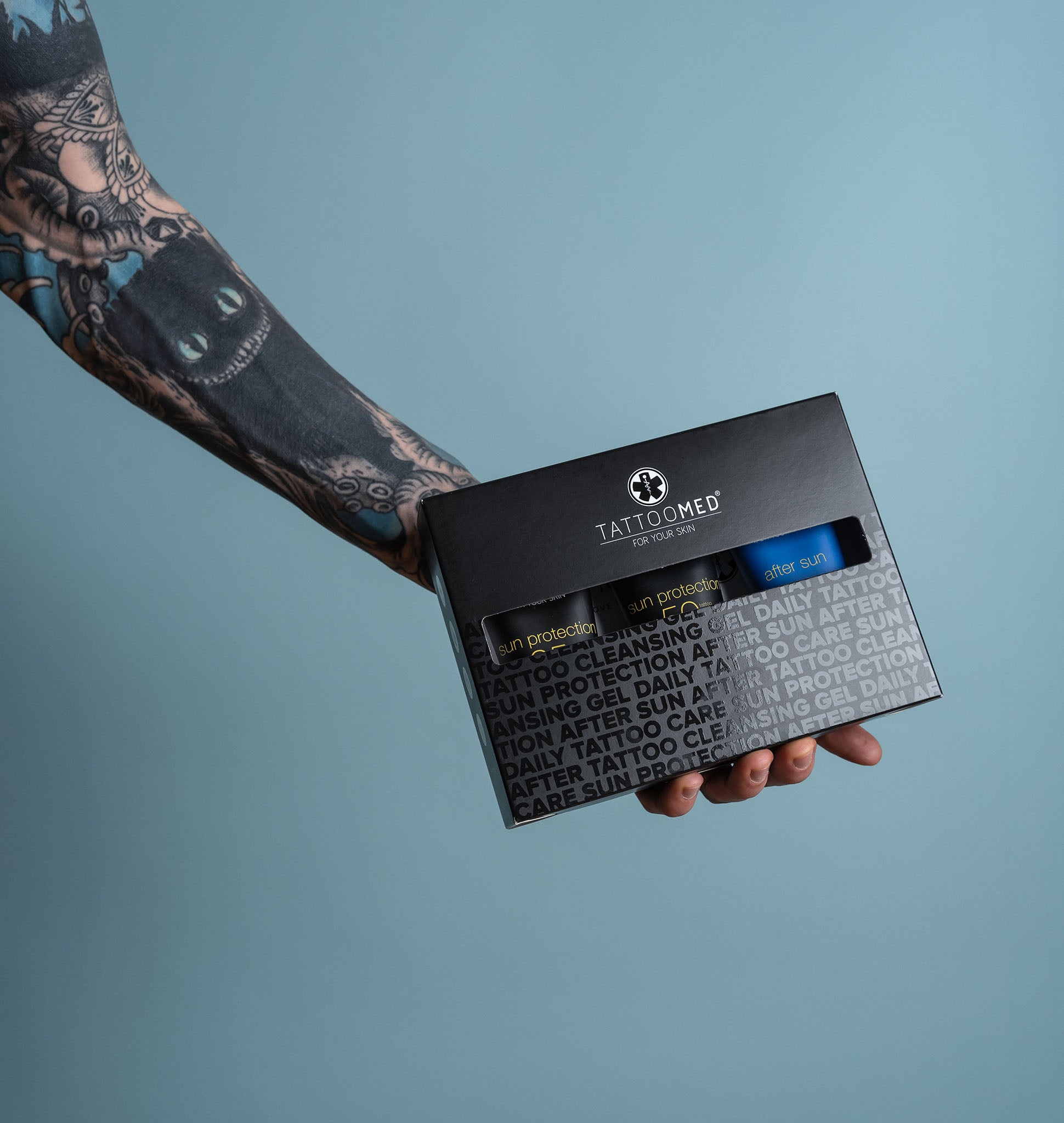 TattooMed All In Bundle Sun in tätowierter Hand